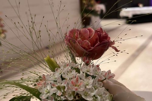 Bouquet with white and pink flowers