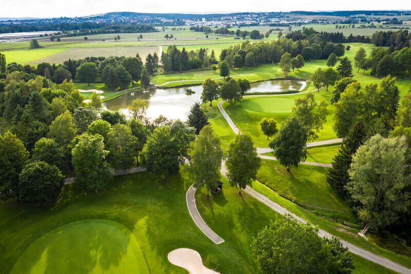 Gelände des 18-Loch Old Course vom Land- und Golfclub Öschberghof Donaueschingen