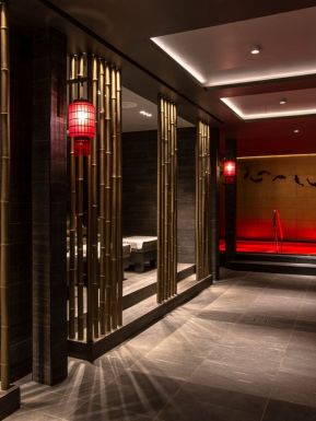 Spa-Bereich im asiatischen Design im 5 Sterne Hotel im Schwarzwald