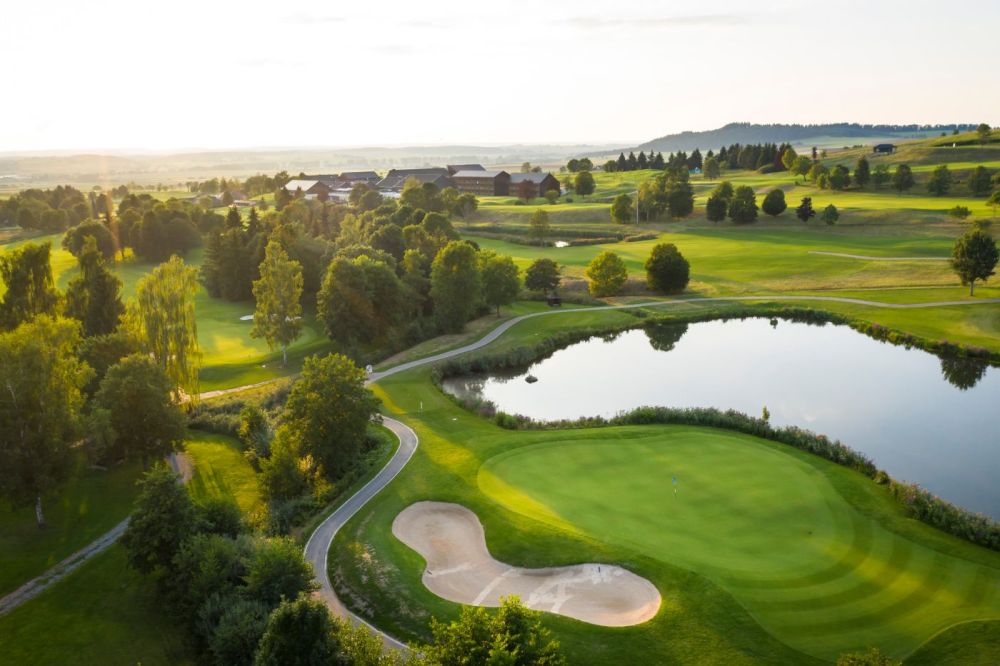 Der Teich des East Course aus der Vogelperspektive